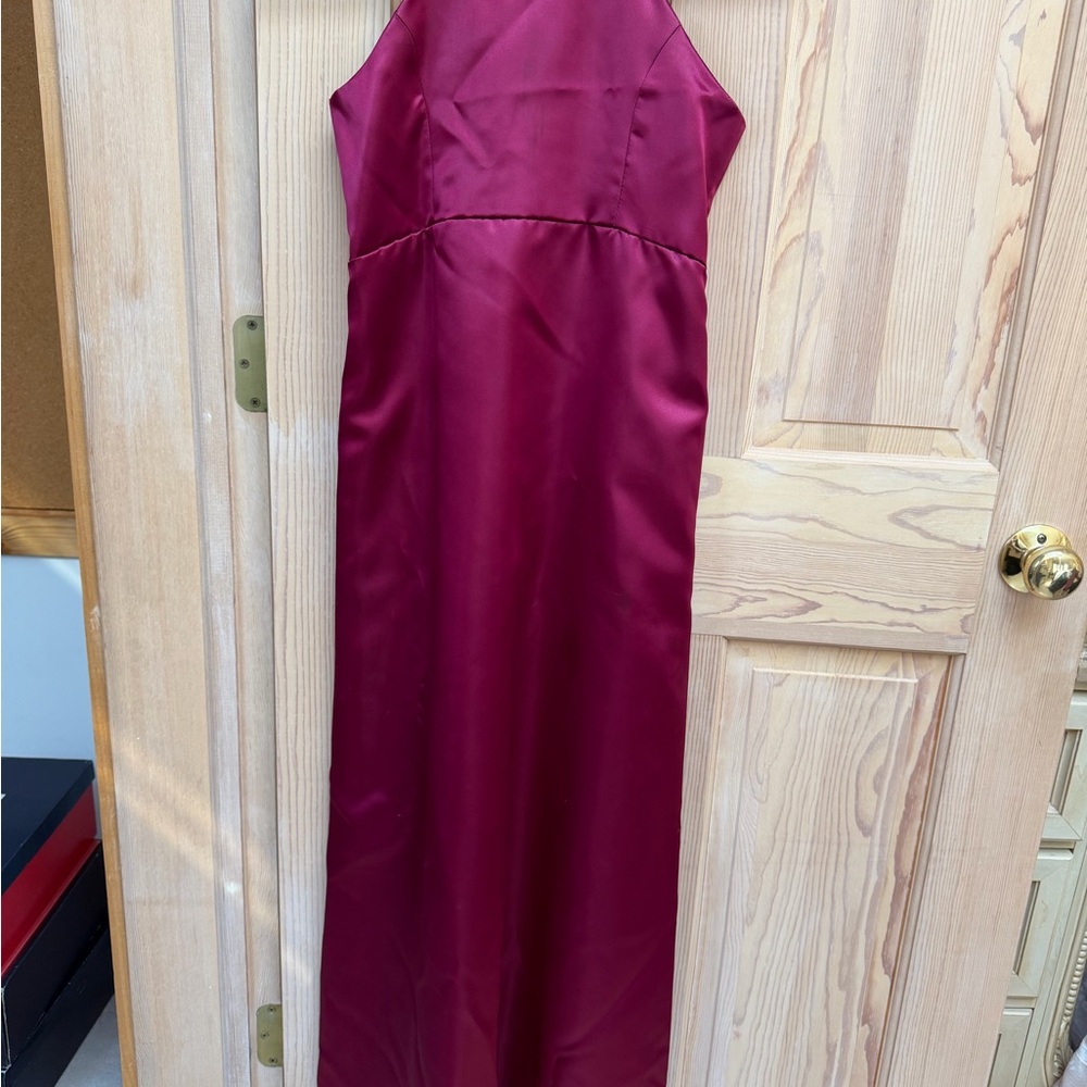 Elegant Burgundy Juniors Formal Halter Dress